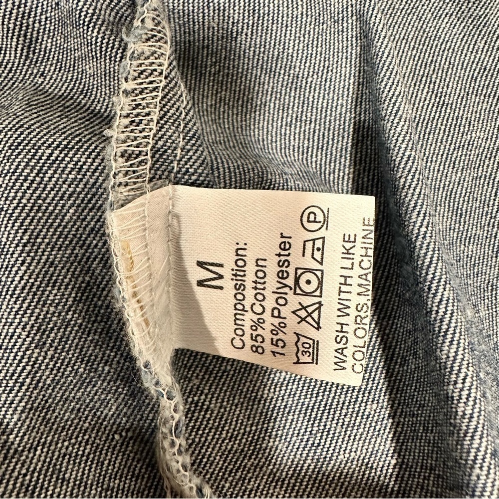 NEW Raw Hem Denim Cotton Jean Jacket Distressed Frayed Hem Front Button Closure - Picture 4 of 16